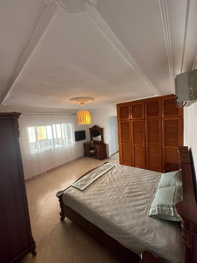Vaste Appartement Au Centre De Tétouan מראה חיצוני תמונה