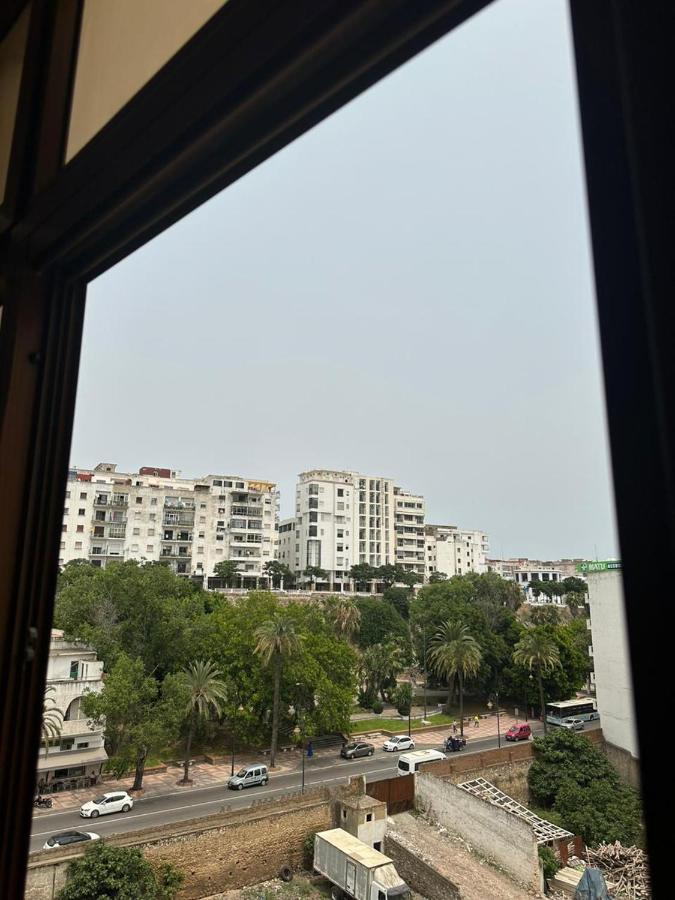Vaste Appartement Au Centre De Tétouan מראה חיצוני תמונה